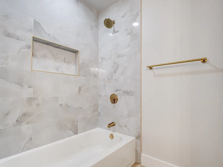 3304 Teasbend Ct — Photo 8