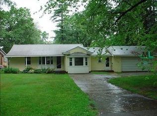3261 Whitfield Dr, Waterford, MI 48329