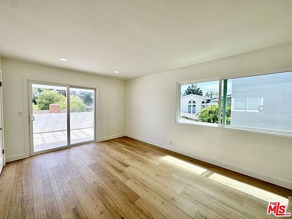 4th image of 513 1/2 Larkspur Ave