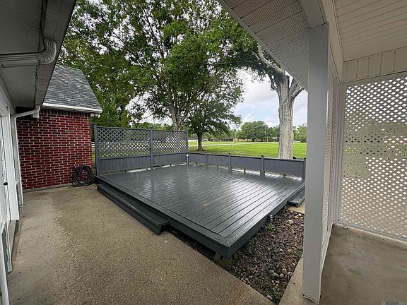 4th image of 16009 Acadia Dr