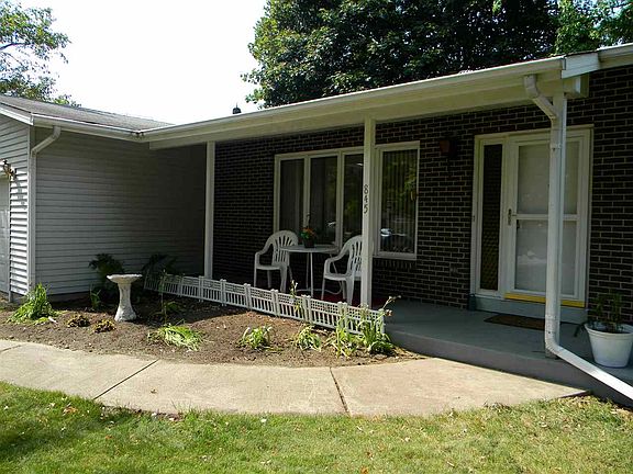 2nd image of 845 E Elaine Dr