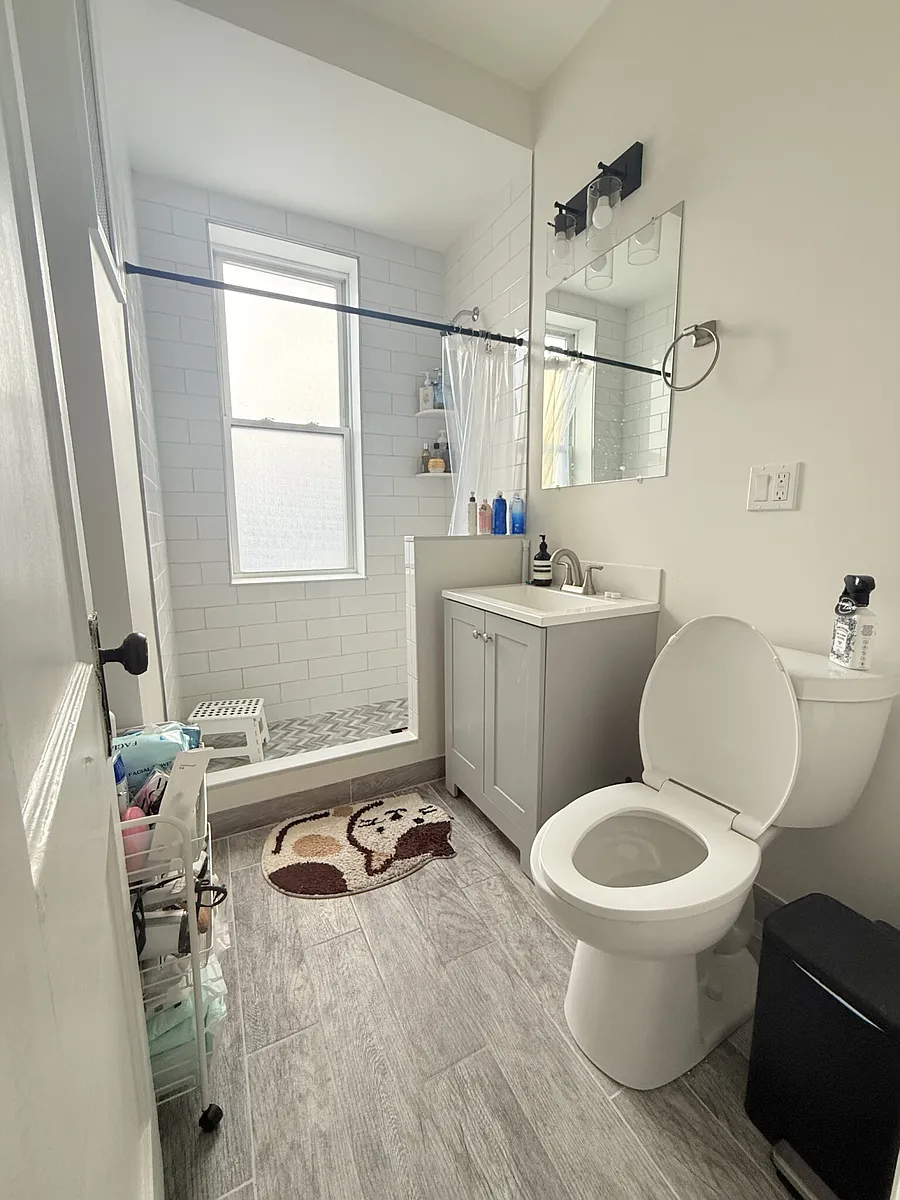 Building Photo - 1193 Commonwealth Ave #12