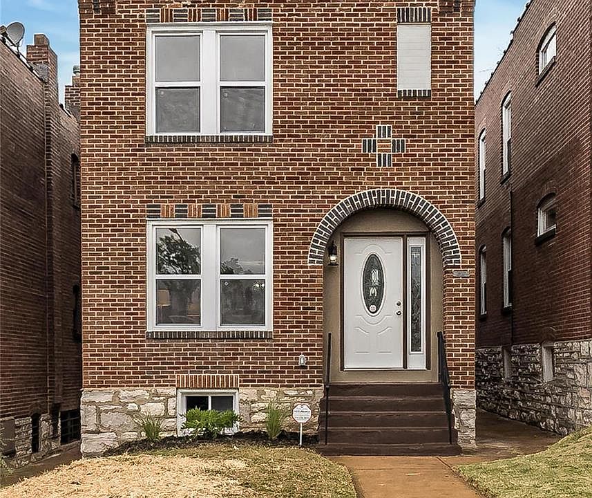 1st image of 3917 Tholozan Ave