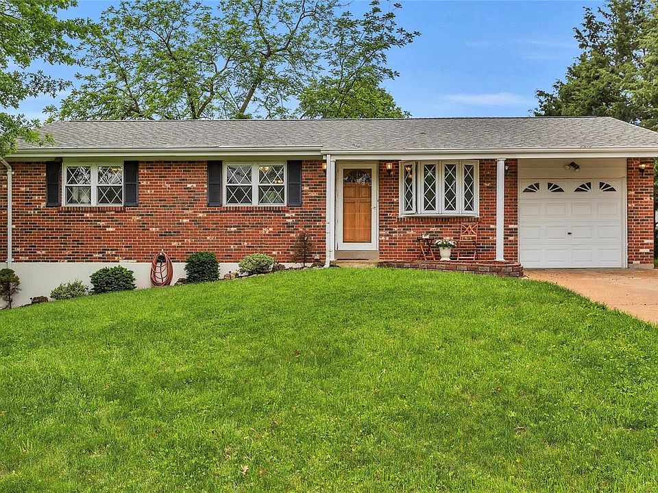 1st image of 744 Peace Haven Dr