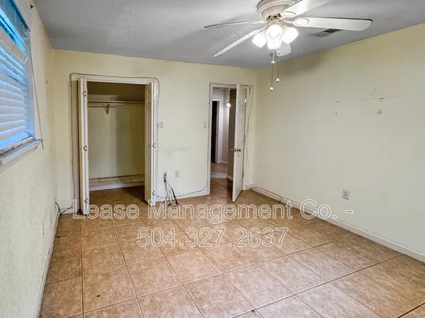 4861 Cardenas Dr, New Orleans, LA 70127