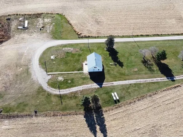 26254 Cedar St, Dumont, IA 50625