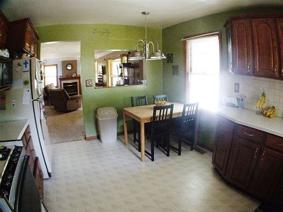 other view of kitchen