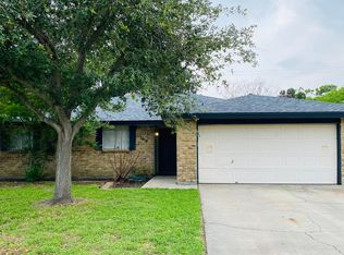 7410 Canis Dr, Corpus Christi, TX 78412