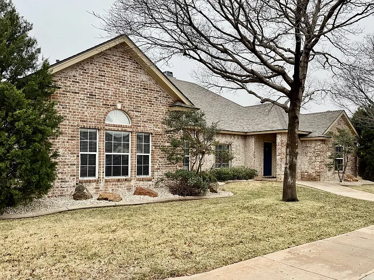 311 Longhorn St — Photo 3