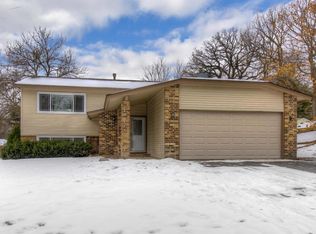 12545 Tussock Ct, Eden Prairie, MN 55344