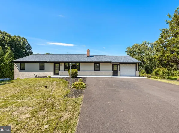 13132 Manor Dr, Mount Airy, MD 21771