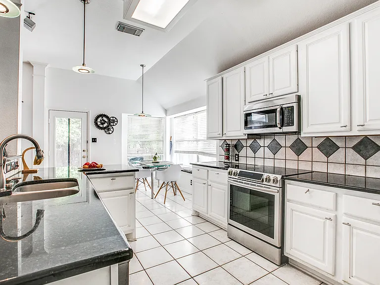 9227 Brae Moss — Photo 12