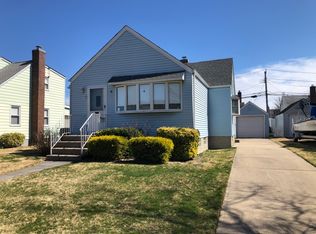 18 Harwich Rd, East Rockaway, NY 11518