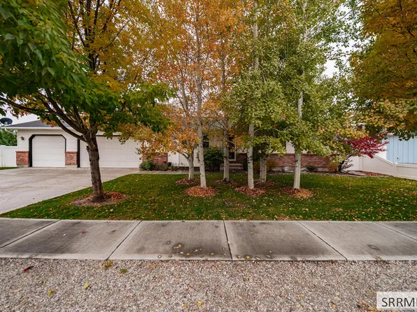 2819 N Azure Dr, Idaho Falls, ID 83401