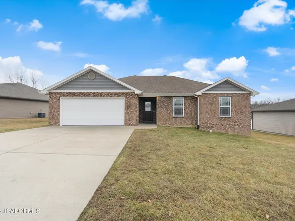 235 Davis Dr, Holts Summit, MO 65043