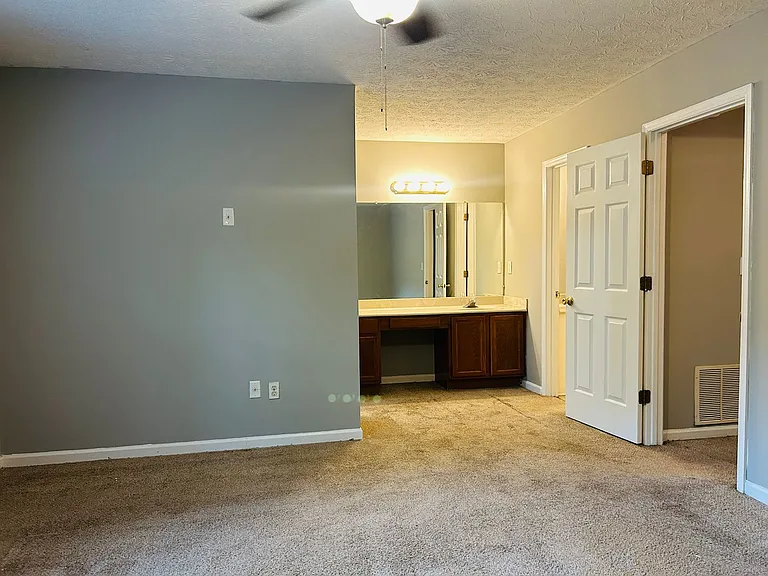 207 Hillcrest Dr — Photo 11