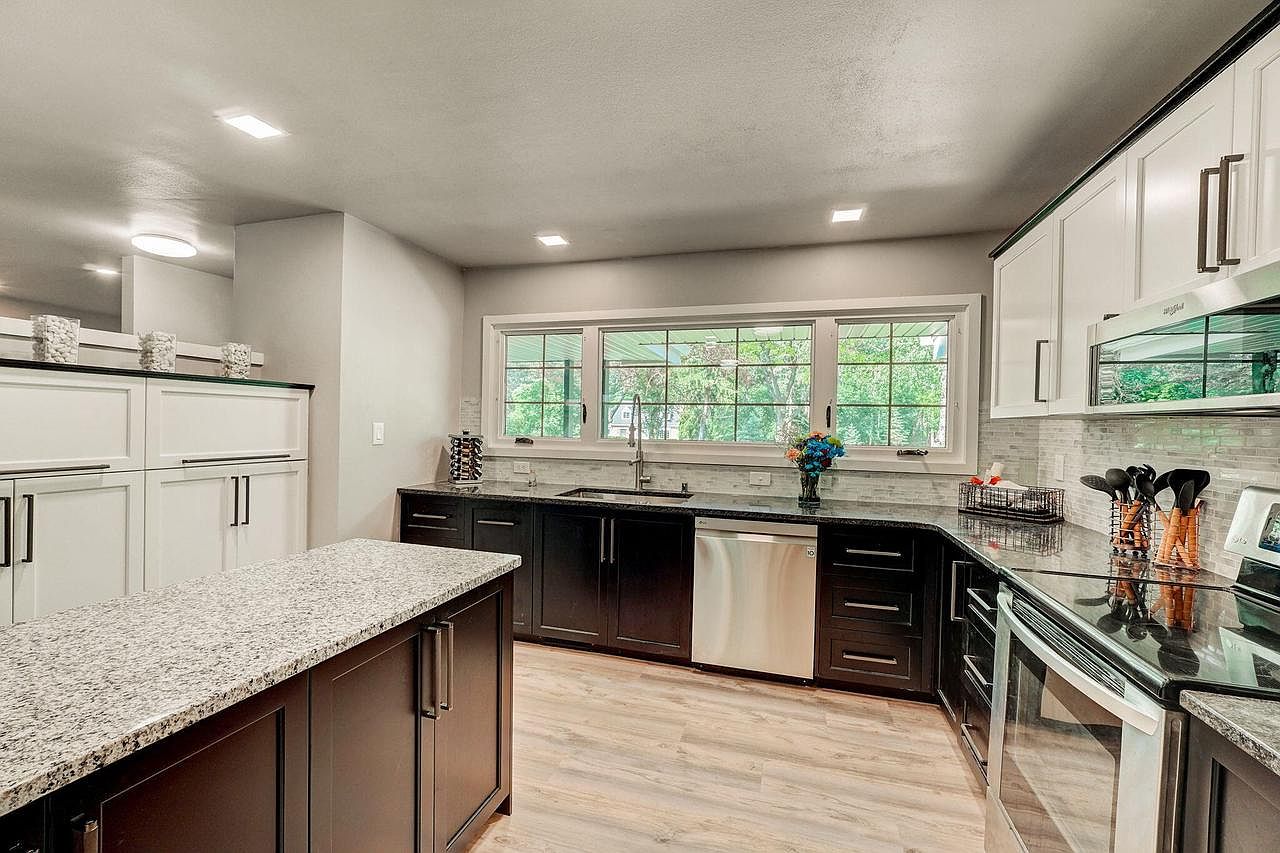 727 West Laramie LANE, Bayside, WI 53217 MLS 1838845 Zillow