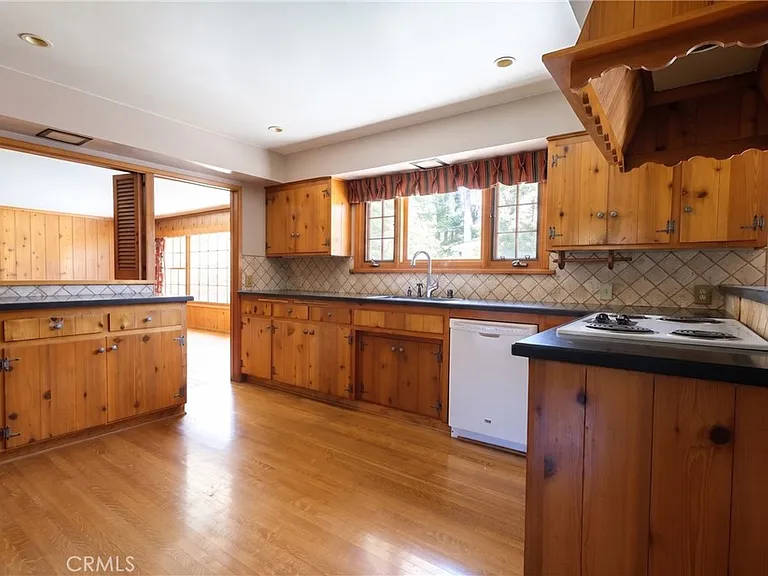 436 Stanford Dr — Photo 23