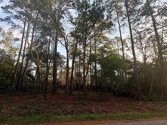 2nd image of 17-18 Chanticleer Dr