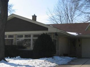 9744 Kedvale Ave, Skokie, IL 60076