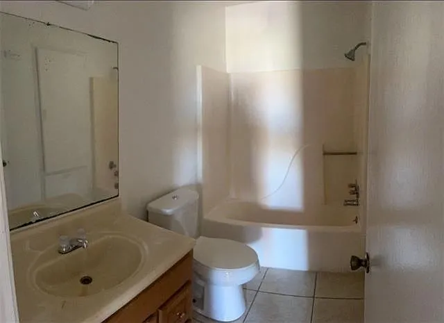 2 bed, 1.0 bath, 1000 sqft, $1,090 — Photo 4