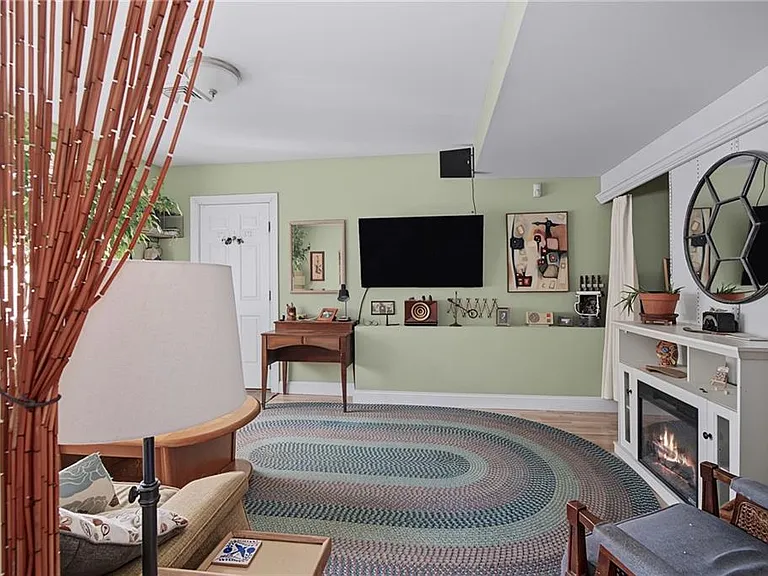 45 Oakwood Ave — Photo 34