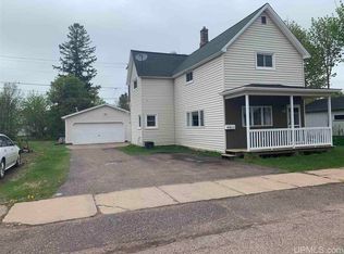 727 Maurice St, Ishpeming, MI 49849