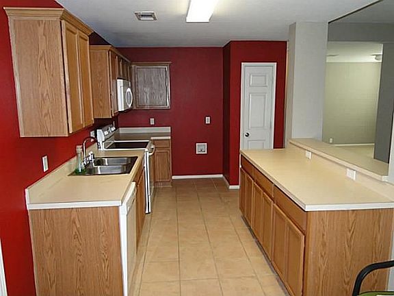 2nd image of 3009 Sawgrass Dr