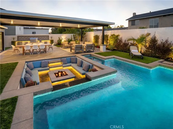 8541 Kelso Dr, Huntington Beach, CA 92646