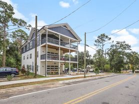 1720 Airport Drive, Leasing