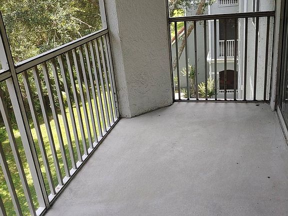 4th image of 18001 Richmond Place Dr APT 1131