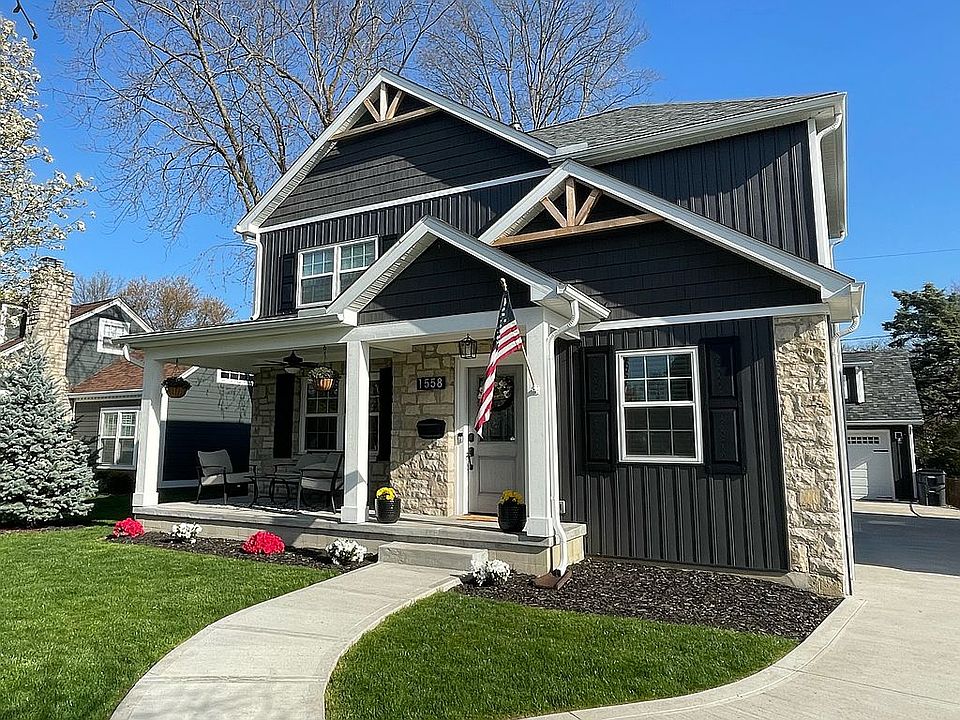 2nd image of 1558 College Hill Dr