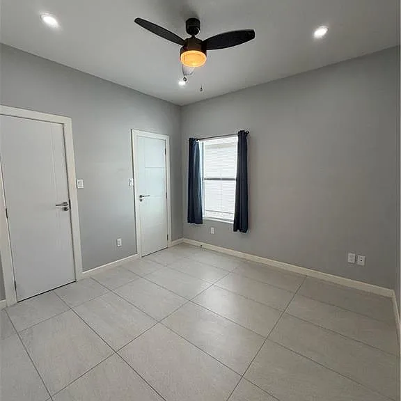 2022 Summerland Ln #1 — Photo 3