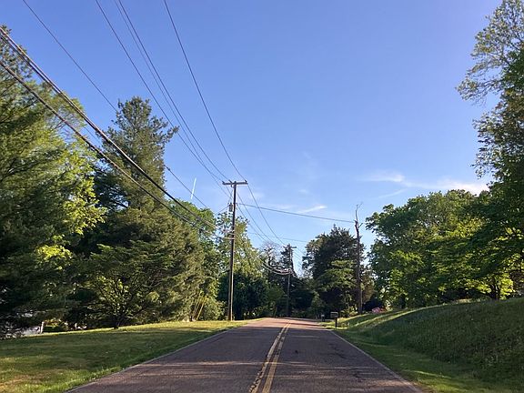 5th image of 6205 Ridgeview Rd