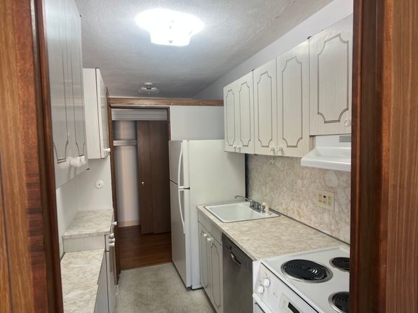 123 Sewall Ave APT 2D