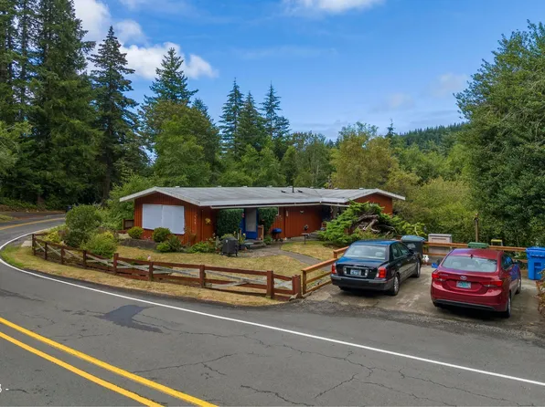 542-546 NW Skyline Dr, Toledo, OR 97391