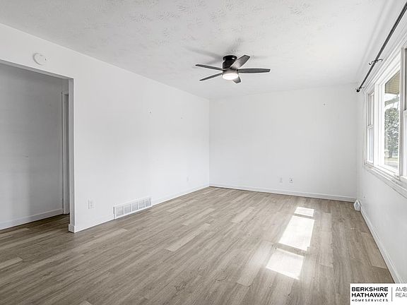 2nd image of 8724 Park View Blvd