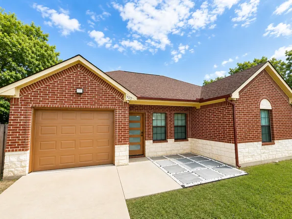 703 Perry Ave, Waxahachie, TX 75165