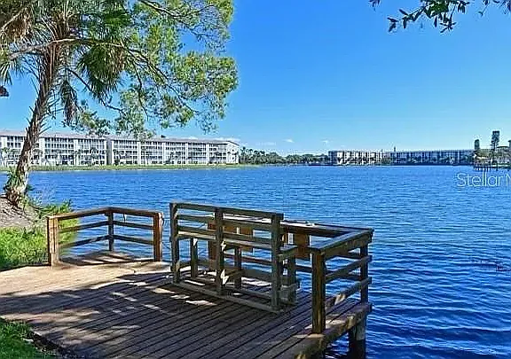 2 bed, 1056 sqft, $1,600 — Photo 3