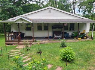 8094 Fohl St SW, Navarre, OH 44662
