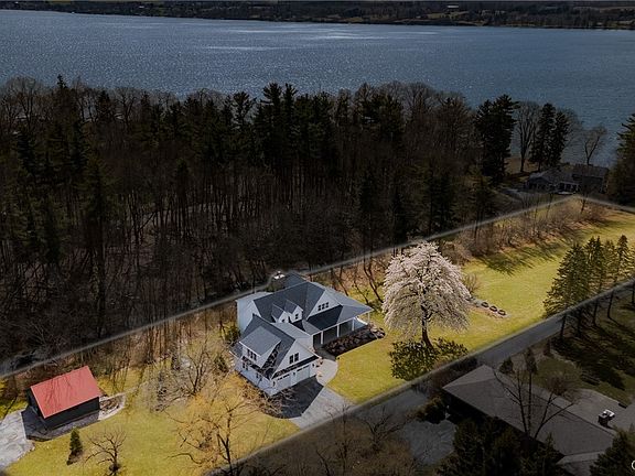 3rd image of 3189 E Lake Rd