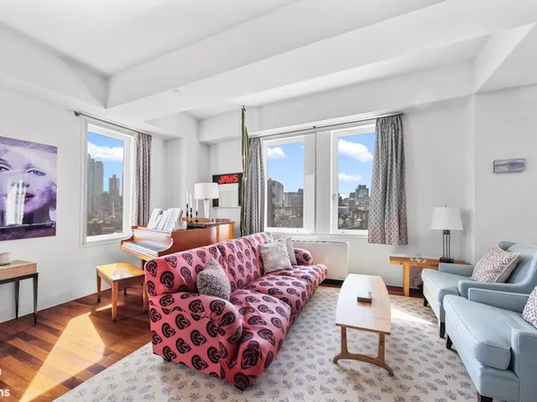 225 Lafayette Street image 2 of 14