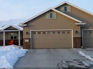 2 Bellevue Pl, Appleton, WI 54913