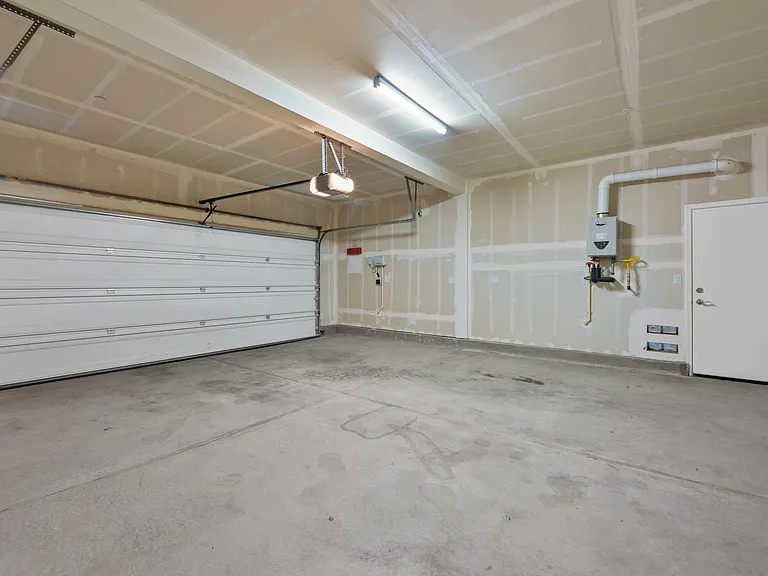 734 Carver Pl — Photo 14