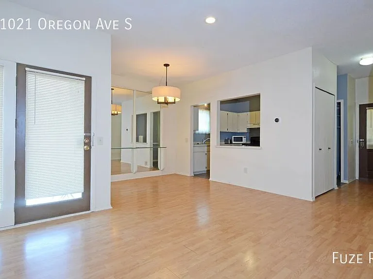 11021 Oregon Ave S — Photo 5