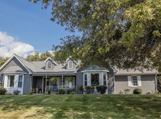 900 N Honeysuckle Ln, Vincennes, IN 47591