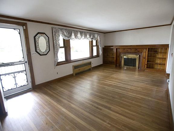 3rd image of 53 Hillsboro St