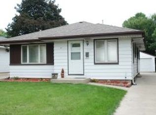 1364 S 89th St, West Allis, WI 53214