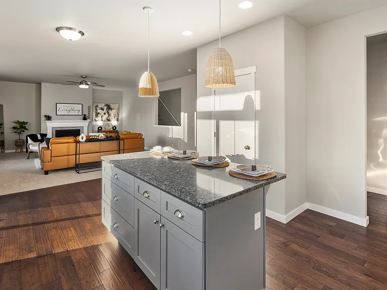 10701 Palisades St SE — Photo 6