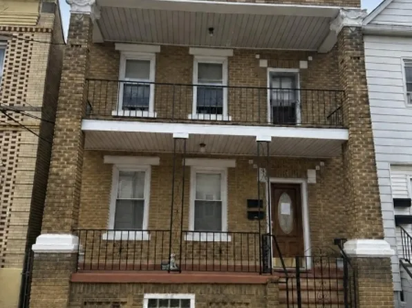 15 Farnham Ave, Garfield, NJ 07026